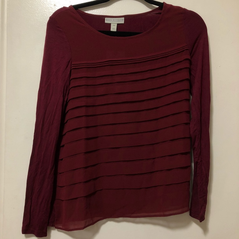 Pretty maroon long-sleeved top. Tag on!